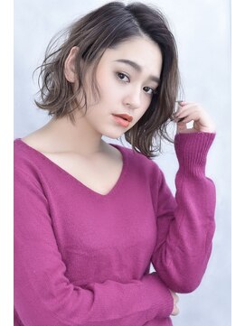 オウル(Owll) 耳かけゆるウェーブ前下がりボブディ無造作カールデザインカラー