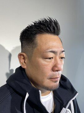 ドルクス 日本橋(Dorcus) 30代40代男性流行髪型日本橋フェードショート