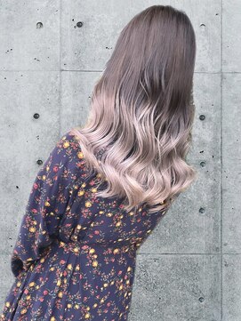 ヘアーデザイン ディードット ウル(D. ulu) ミルクティーグラデーション