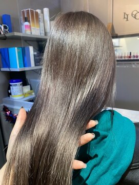 アイコニック 天神店(ICONIQ) さらさらアッシュベージュ♪