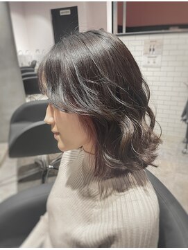 リーオオサカ(Lee Osaka) 【カット＋インナー】セミディロングボブ/新出奈津樹