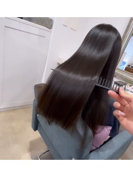 アンジュベイナハ (Ange Bay NAHA) 美髪ストレート