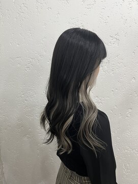 プライズ アイリス 池袋東口店(prize Iris) インナーホワイトカラー