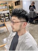 men'sクロップパーマスキンフェードヘア
