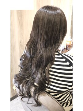 タルテ(talute) 暗めシルバーグレージュカラー