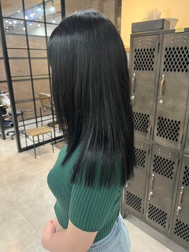 ナンバー リコ 名駅 ジャム 名古屋(N° rico JAM) ワンレン 切りっぱなし 艶髪 ブルーブラック