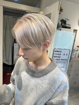 テトラ バイ ネオリーブ 横浜西口店(tetra by neolive)&nbsp;横浜★ケアブリーチのホワイトカラー