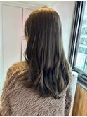 透明感オリーブグレージュ/艶髪レイヤーカット