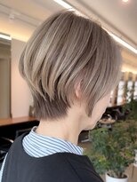 表参道白髪ぼかし上品ショートボブアッシュベージュ30代40代