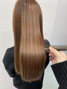 イユ(yeux) yeux【髪質改善トリートメント/韓国/学割U24/艶髪/天神/大名】