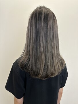ヘアースタジオ ゼン カロン(Hair studio Zen kalon) ミルクティーベージュ×細めハイライト×ロング20代30代40代50代