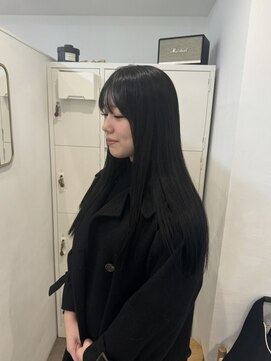 エイチ 梅田(H) タッセルボブショートウルフくびれボブミディアムベリーショート