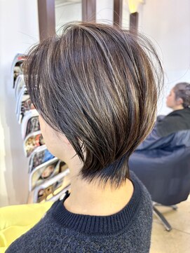 ショートボブ#前下がり#ニュアンスカラー#ひし形#くびれかわいい