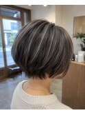 伸びても美しい、大人のデザインカラーハイライト＋オンカラー