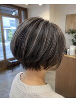 プラーナ 河口湖店&nbsp;伸びても美しい、大人のデザインカラーハイライト＋オンカラー