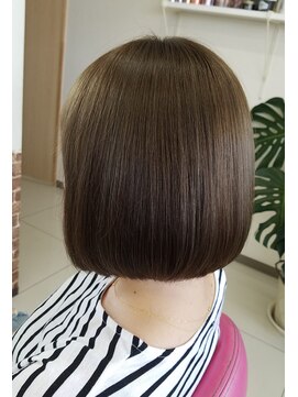 髪こうぼう フラットなフレッシュボブ♪