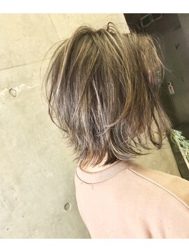 キー(kｅｙ) グレージュ