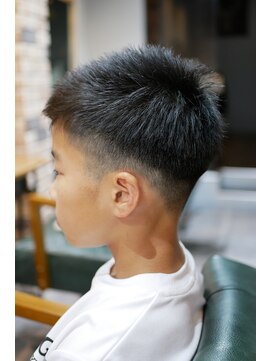 ラヴィーヘアーワークス(LAVIE hair works) スキンフェード＋ジェットモヒカン