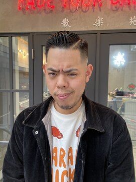 エフエム 明大前(FM) バーバー ツーブロック/刈り上げ/アップバング/フェード