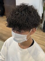 フィフス 原宿(fifth)&nbsp;波巻きスパイラルツイストスパイラルパーマツーブロックマンバン