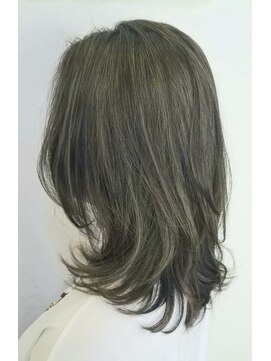 ヘアーアンドネイル ルシア(Hair&Nail Lucia) オリーブのハイライト白髪ぼかし