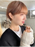 小顔バング× シアベージュ × 耳掛けショート