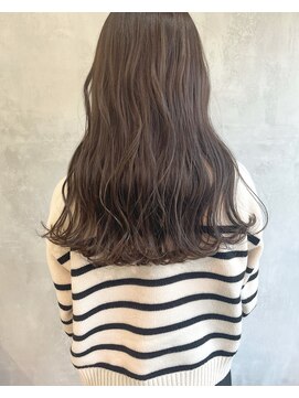 キチ(kichi.) [kichi.] セミロング×くすみベージュ