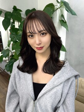 インビテーション(invitation) オリーブベージュ カーキベージュ 顔周りカット 前髪カット