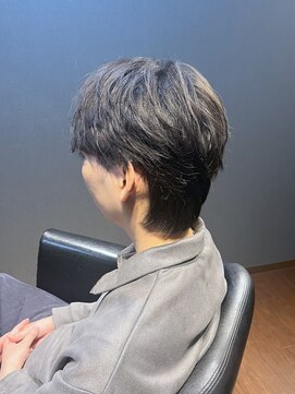 ビーダンディー(Bee dandy) ビジネス ミディアムショートメンズウルフ センターパート