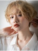 透明感ハイトーンカラー外国人風フェザーショートu上尾10代20代