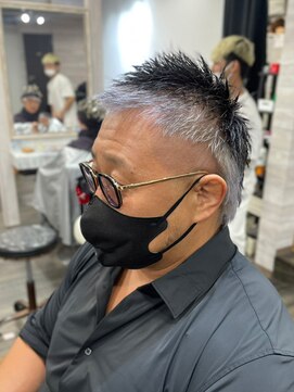 カルフール オハナ せんげん台西口店(Carrefour OHANA) ケアブリーチ・ツートン・髪質改善トリートメント・高彩度カラー