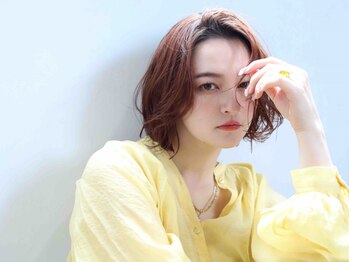 リーク(LEEK)の写真/《ダメージレスで透明感のある艶カラー》頭皮や髪に優しく、髪の芯から潤いを与え艶やかで上品な質感に◇