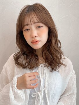 アグノス 青山(Agnos) ミディアムヘア 暗めカラー デザインカラー くびれヘア