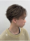 茶髪フェザーパーマ
