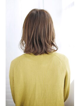 シュシュット(chouchoute) 大人ガーリーミディアムレイヤー似合わせカットダークアッシュ78