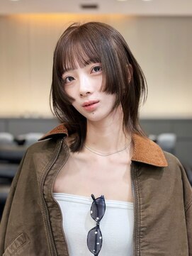 アイティー バイ アルバム 中野店(IT by ALBUM) 前髪カット顔周りレイヤーウルフカットショート_F41212