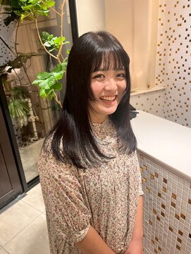 ミステローマ(MISTEROMA) 柔らかレイヤーと地下風ブラウン