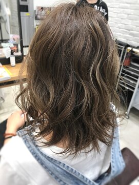 ラ ブーケ 御器所店(La Bouquet) ペールグレージュ