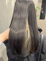 フレーム なんば店(FRAME)&nbsp;コントラストをしっかりつけたインナーカラー