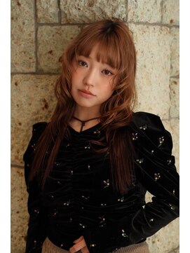 束 まろやかブラウンカールスタイリング