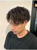 メンズ刈り上げセンターパートツイストスパイラルパーマ