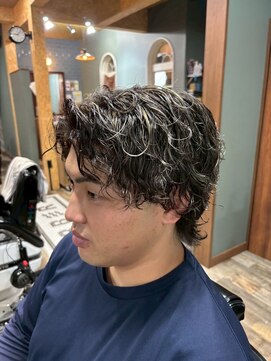 スタンドバーバー 柏(STAND BARBER) MEN’S HAIR/サーフカール/刈り上げセンターパート/柏