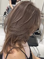 ヨロ 渋谷(YOLO)&nbsp;韓国ヘアーハッシュカットレイヤーカットハイライトカラー