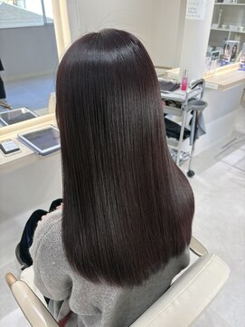 艶感ストレート × ワインレッド