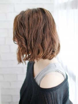 ナル 白山神社参道通り店(nalu) 無造作ウエットボブスタイル