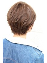 レウナ 外苑前(Reuna)&nbsp;大人可愛くニュアンスショート　ウェービーショート