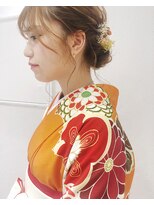 ケンジ ツルヤチョウ(KENJE tsuruyacho)&nbsp;成人式・卒業式＊　ゆるふわまとめアレンジ