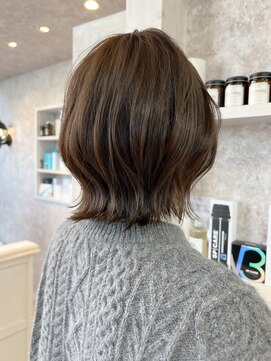 キャアリー(Caary) 福山市美容室Caary人気 ぱっつんと外ハネボブ マットグレージュ