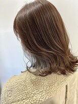 フラッグヘア 新宮店(Flag HAIR)&nbsp;インナーカラー☆シルバーグレージュ☆ミディアムレイヤー