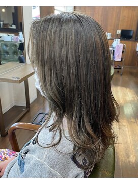 ヘアーサロン リバース(Hair Salon Rebirth) 【防府/Rebirth】カーキ　ハイライト
